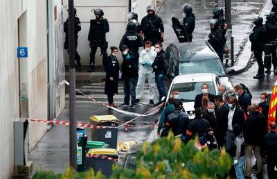 Стали известны мотивы нападения возле старого здания Charlie Hebdo