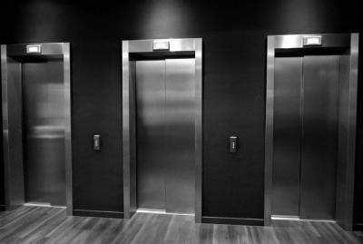 Медики выяснили, как долго коронавирус «живет» в лифте - Cursorinfo: главные новости Израиля