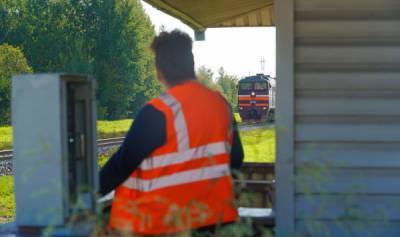 Просьба освободить вагоны: транзитная отрасль Латвии теряет людей