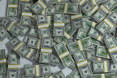 Россияне за месяц сняли с валютных вкладов 866 млн долларов