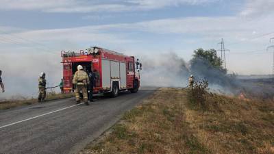 Ландшафтный пожар в Аксайском районе: есть угроза распространения на населенные пункты