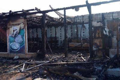 В Михайловском районе сгорело придорожное кафе узбекской кухни