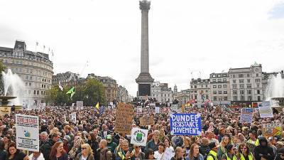 Противники карантина устроили акцию в центре Лондона