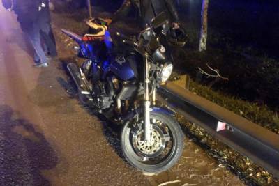 Два мотоцикла столкнулись на трассе в Тверской области