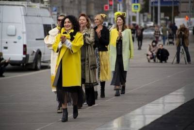 В Новосибирске прошло уличное модное дефиле Ольги Бузыцкой