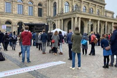 Германия: Демонстрация деятелей культуры в Ганновере
