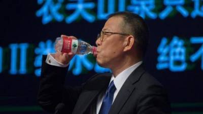 Производитель воды и вакцин стал богатейшим миллиардером Китая