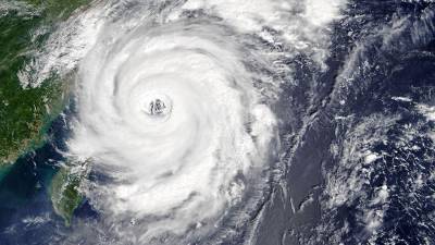 Новый циклон сформировался в Тихом океане и движется к Японии