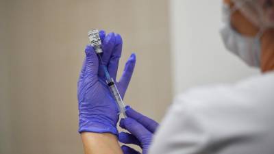 Собянин заявил о 3 тыс. сделанных прививок от COVID-19