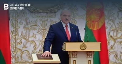 Макрон заявил, что Лукашенко должен добровольно покинуть пост президента