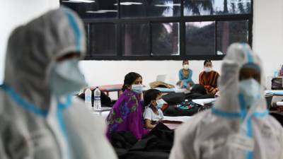 В Индии коронавирус выявлен почти у 6 млн человек
