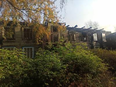 В Конаково Тверской области горел наполовину жилой дом