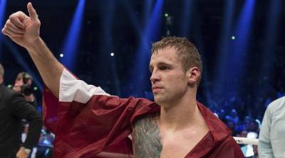 Латвийский боксер Майрис Бриедис выиграл титул в финальном поединке WBSS