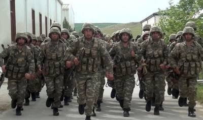 Подавляются огневые точки Вооруженных сил Армении