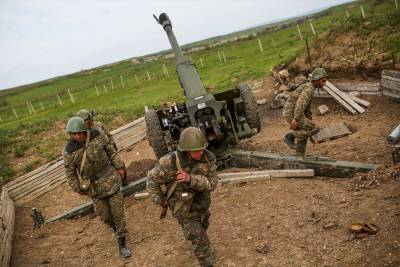 Армения и Азербайджан возобновили бои за Карабах