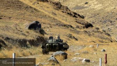 Кабмин Армении рассмотрит вопрос частичного введения военного положения