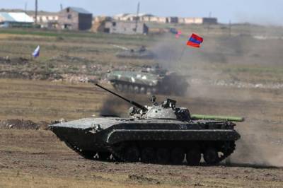 «Ради родины, ради победы»: Армения ввела военное положение и объявила всеобщую мобилизацию