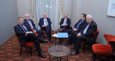 Посредники МГ ОБСЕ призывают прекратить столкновения и возобновить переговоры