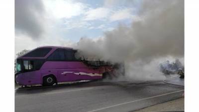 На "Тавриде" сгорел пассажирский автобус "Геленджик-Симферополь"