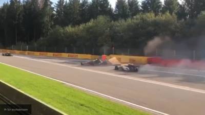 Опубликованы кадры крупной аварии на "Формуле-2" в Сочи