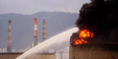 Пожар на заводе в Акко: видео