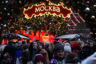 Длинные новогодние каникулы в 2021 году одобрили россиянам