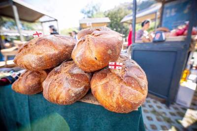 В Ассоциации пекарей Грузии исключают подорожание хлеба до конца ноября