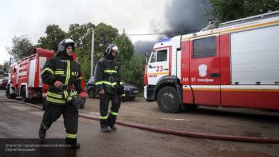 Два человека погибли в сильном пожаре в Новосибирске