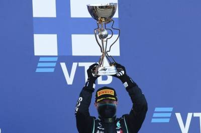 На этапе «Формулы-1» Гран-при России выиграл пилот «Мерседеса» Боттас