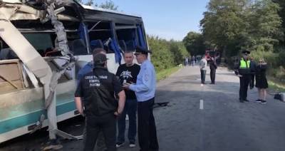 В Калининградской области объявили траур по погибшим в ДТП с автобусом