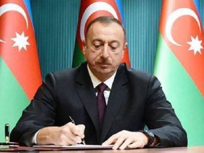 Президент Азербайджана утвердил военное положение