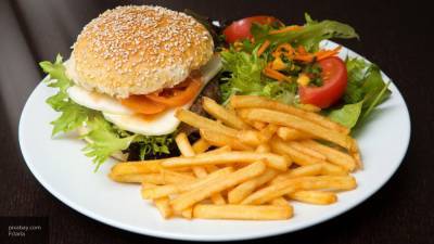Любовь к фастфуду для вегетарианцев может обернуться ожирением