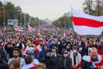 50-й день протестов: тысячи белорусов снова вышли на улицы