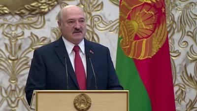 Александр Лукашенко наводит мосты в российские регионы, сторонники Светланы Тихановской готовят народную инаугурацию