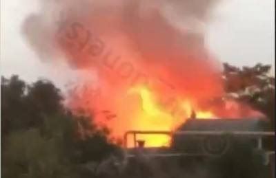 В Донецке сильный пожар: появилось видео