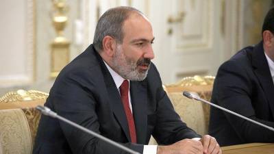 Пашинян призвал Макрона не допустить вмешательства Турции в конфликт в Карабахе