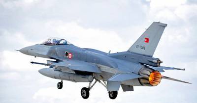 В Карабахе заявили о применении "турецких F-16" Азербайджаном