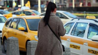 В РФ предложили ввести в такси ответственность за здоровье пассажиров