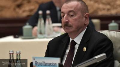 Глава Азербайджана утвердил введение военного положения в части страны