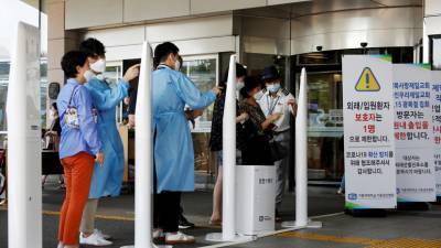 Число случаев коронавируса в Южной Корее достигло 23 661