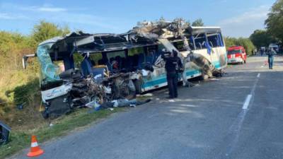 Шесть погибших, объявлен траур: главное о ДТП с автобусом под Янтарным