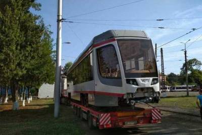 В Краснодар прибыл еще один новый трамвай из Усть-Катава