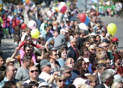 Порядка 4 тыс. человек приняли участие в "Майской прогулке" в Екатеринбурге