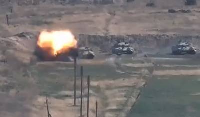 Видео дня: армяне прямой наводкой уничтожают три азербайджанских танка