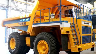 Минск предложил наладить производство самосвалов БелАЗ в России
