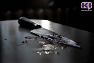Жительница Приуральского убила родственника ножом в спину