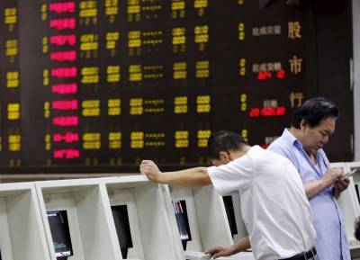 Китайский индекс "голубых фишек" закрылся в плюсе благодаря росту прибыли промпредприятий