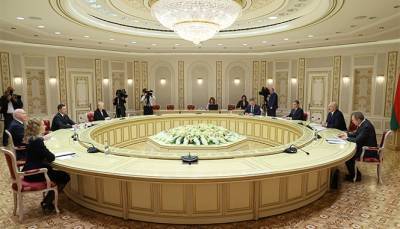 А. Лукашенко встретился с российскими губернаторами