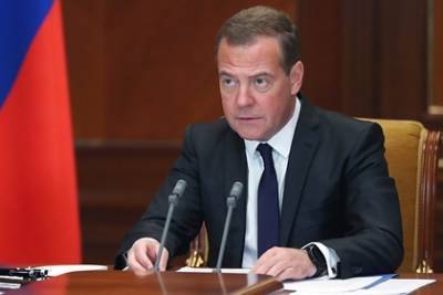 Медведев предрек катастрофические последствия из-за Карабаха