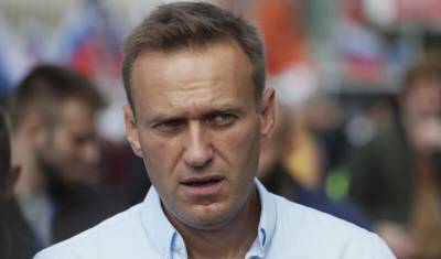 Киселев в халате прорекламировал отель, где ночевал Навальный